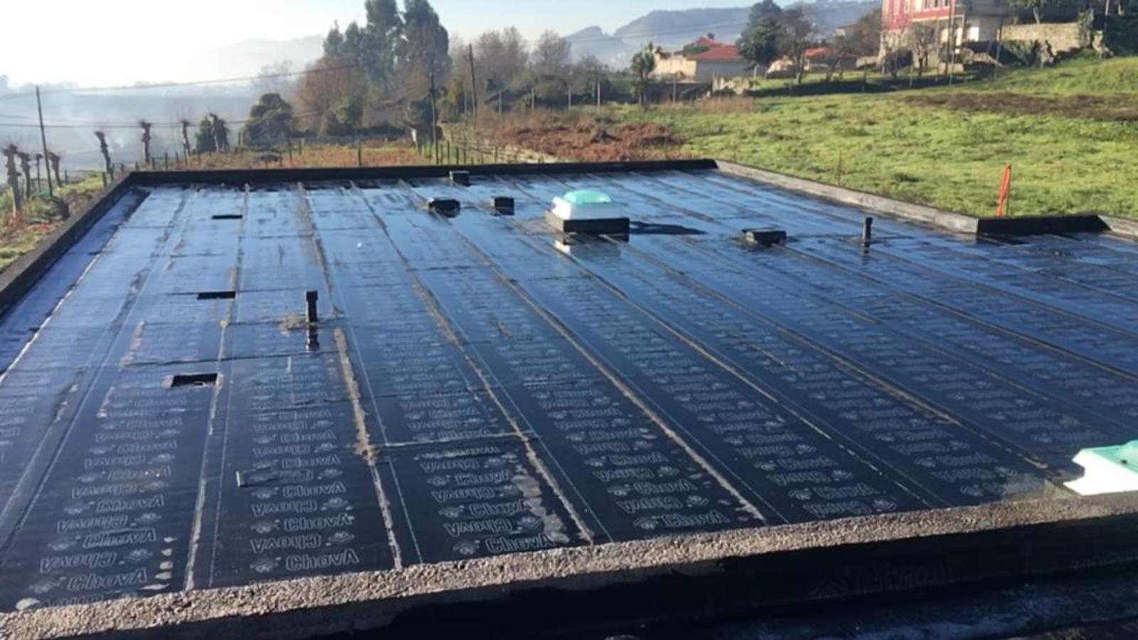 Impermeabilização de base de laje em construção nova